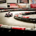 Karting indoor : ce qui change vraiment quand on passe de la location au chrono